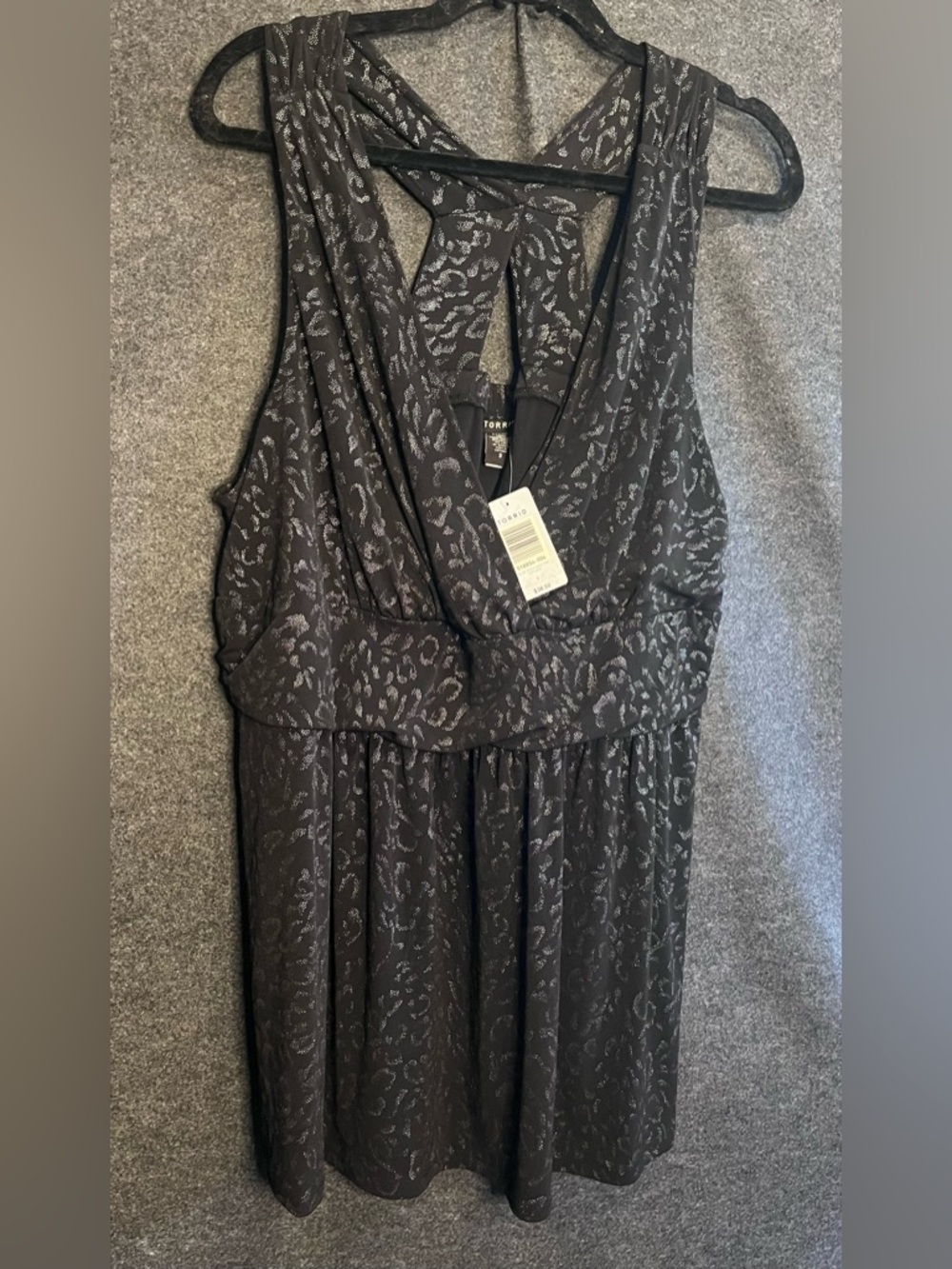 #66 Vtg Y2K Torrid 3 Blouse Black Empire Waist V-Neck with silver animal print